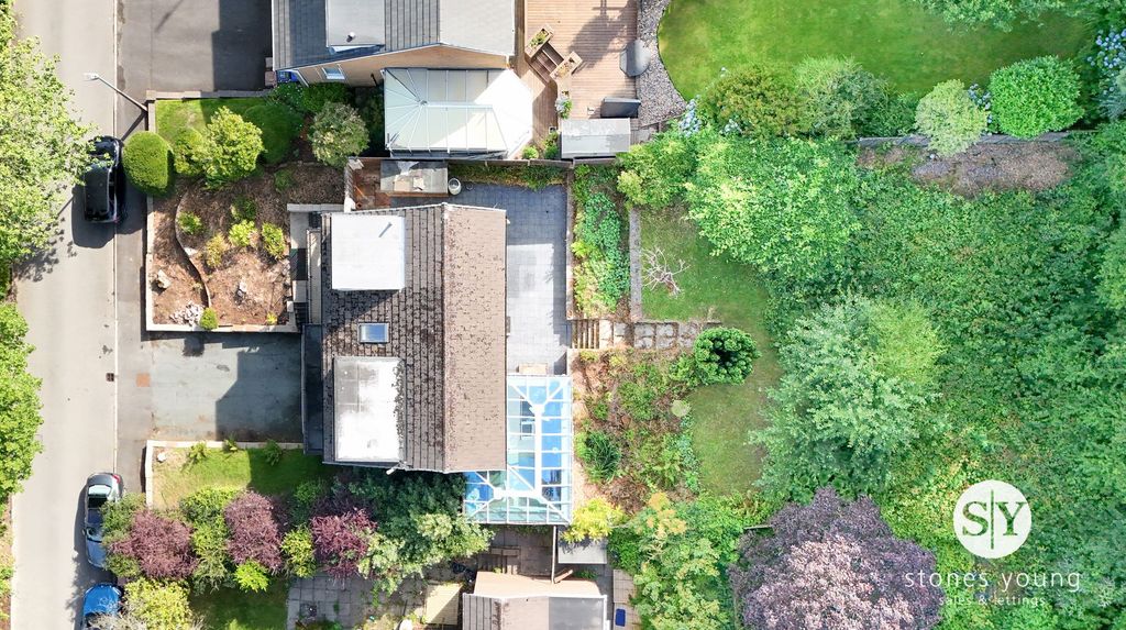 Property photo 2 of 31