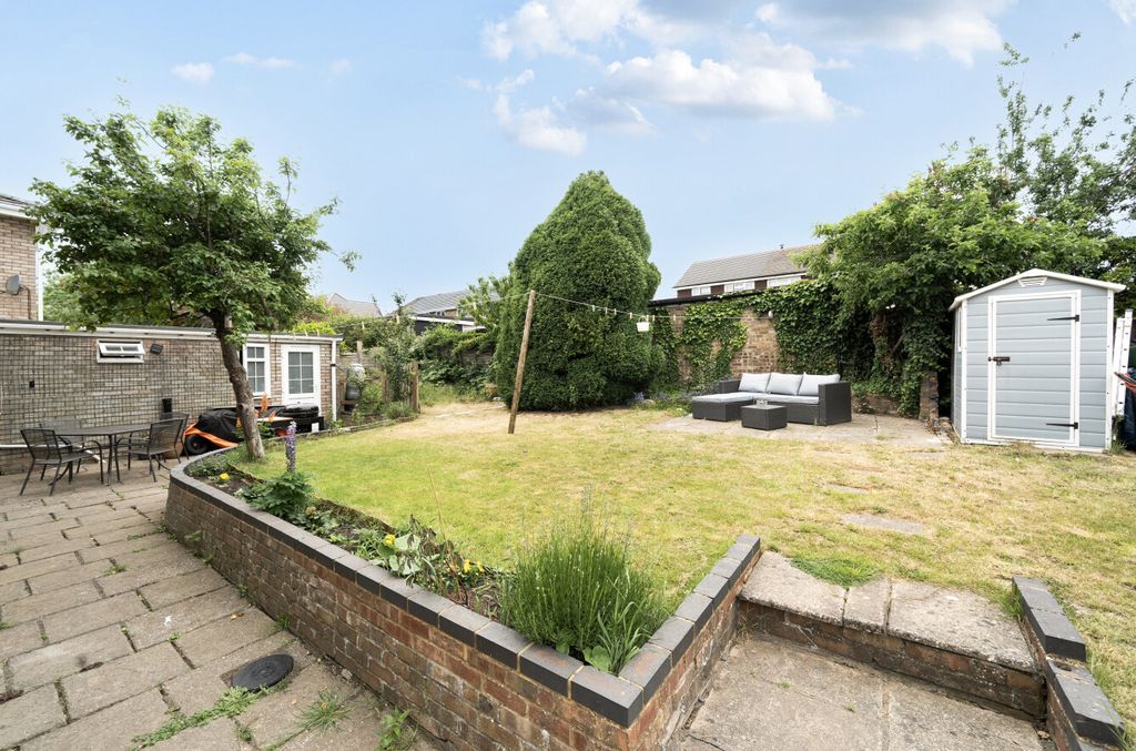 Property photo 3 of 17 1469213-19-6A19Ad...