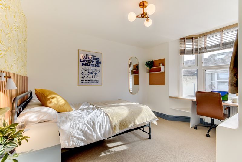 Property photo 1 of 36 Photo 18