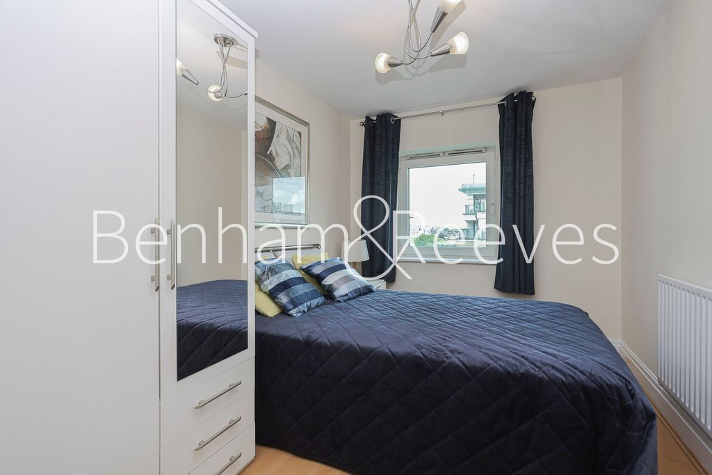 Property photo 3 of 25