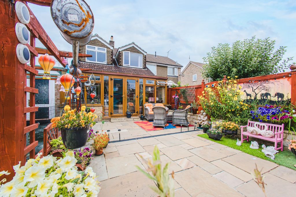 Property photo 2 of 22 5348362