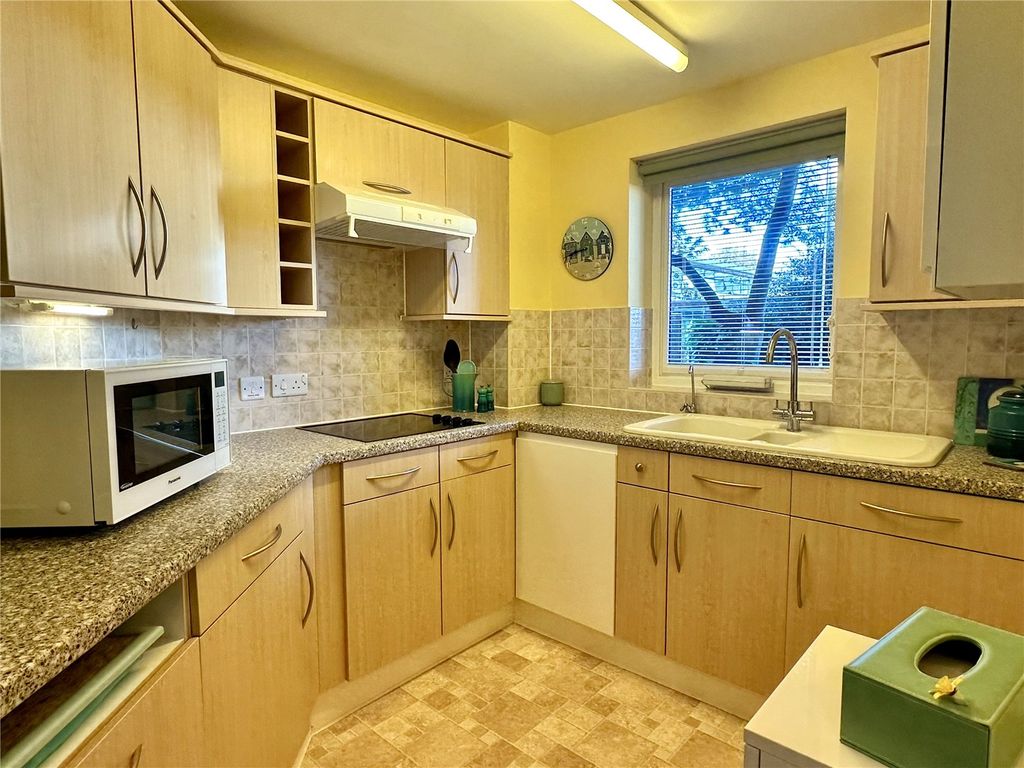 Property photo 3 of 8 Picture No. 02