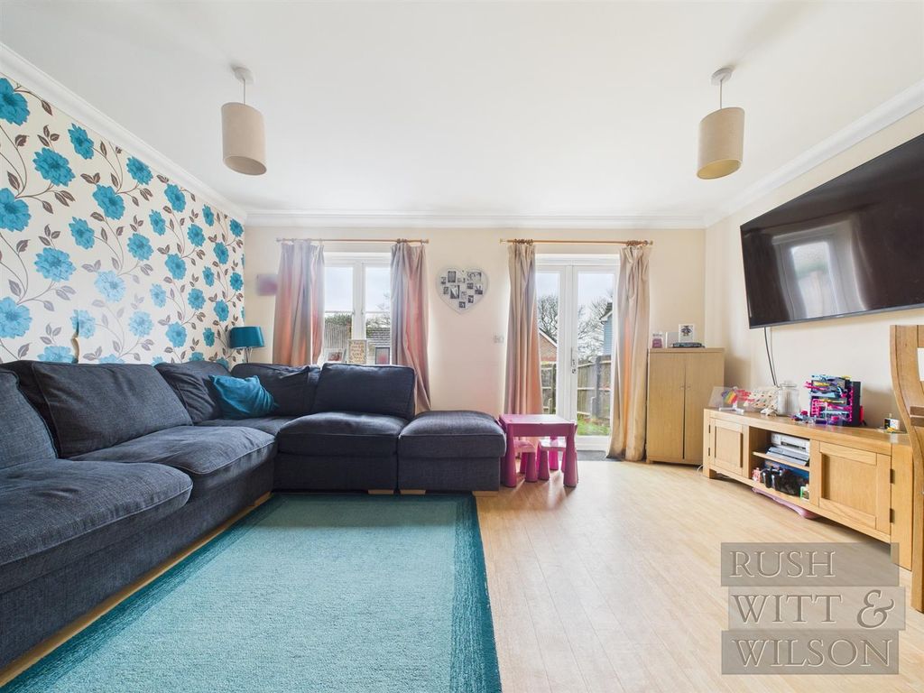 Property photo 3 of 18