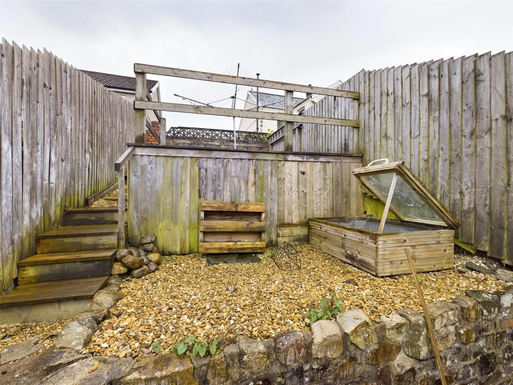 Property photo 3 of 3