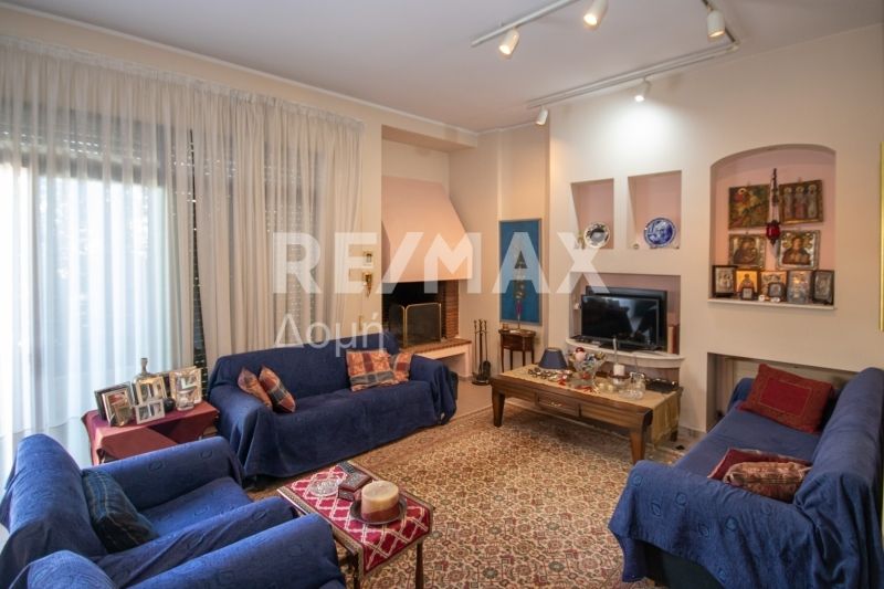 Property photo 2 of 25