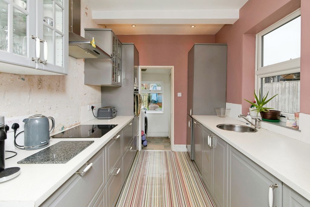 Property photo 2 of 19 Pbox-Img.Jpg