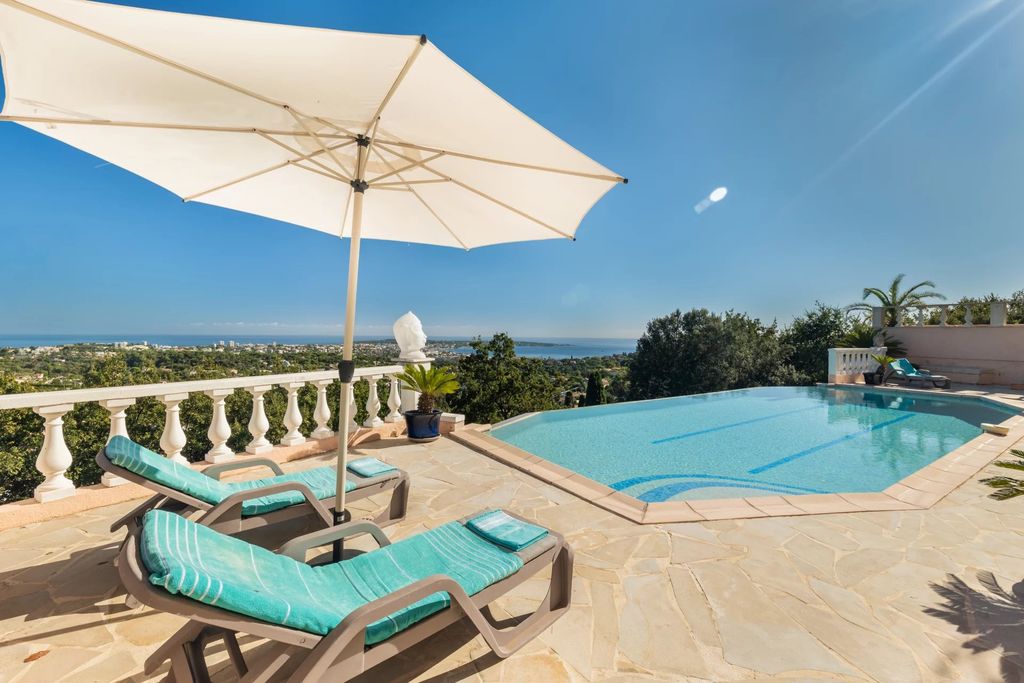 Property photo 3 of 34