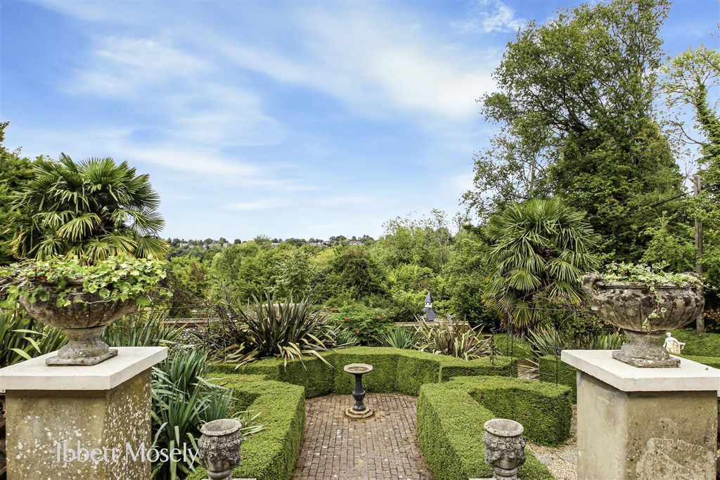 Property photo 2 of 37 42.Jpg