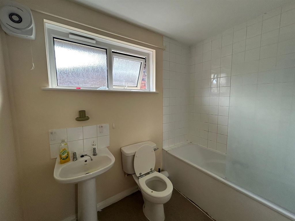 Property photo 1 of 5 5 Stirling Road (3).Jpeg