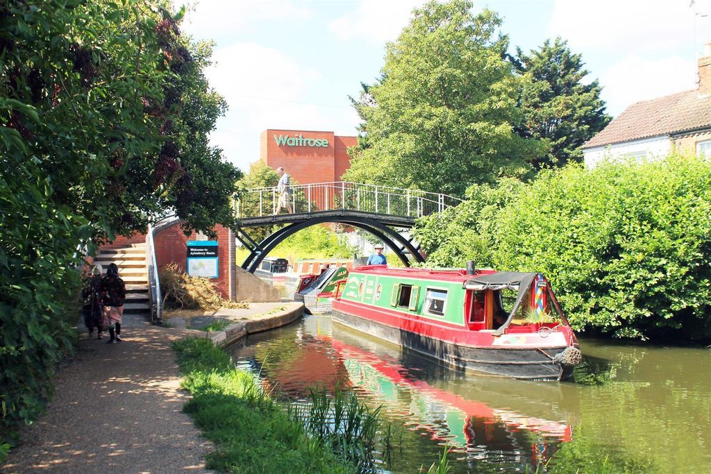 Property photo 2 of 12 Canal.Jpg