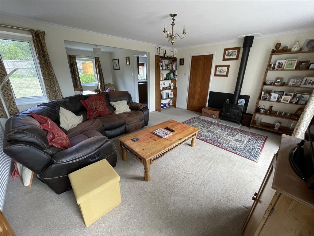 Property photo 3 of 13