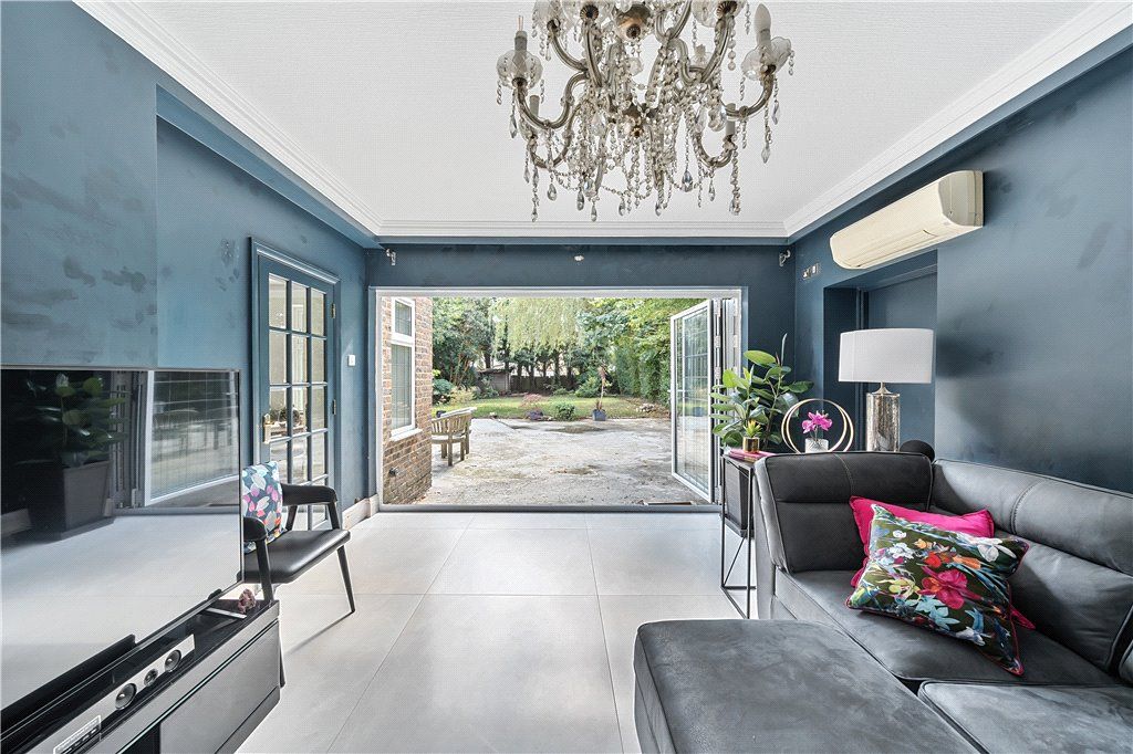 Property photo 3 of 32 Picture No. 53