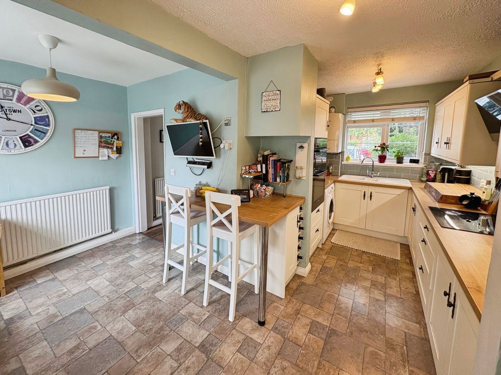 Property photo 3 of 17 60d78A69-Img_0295