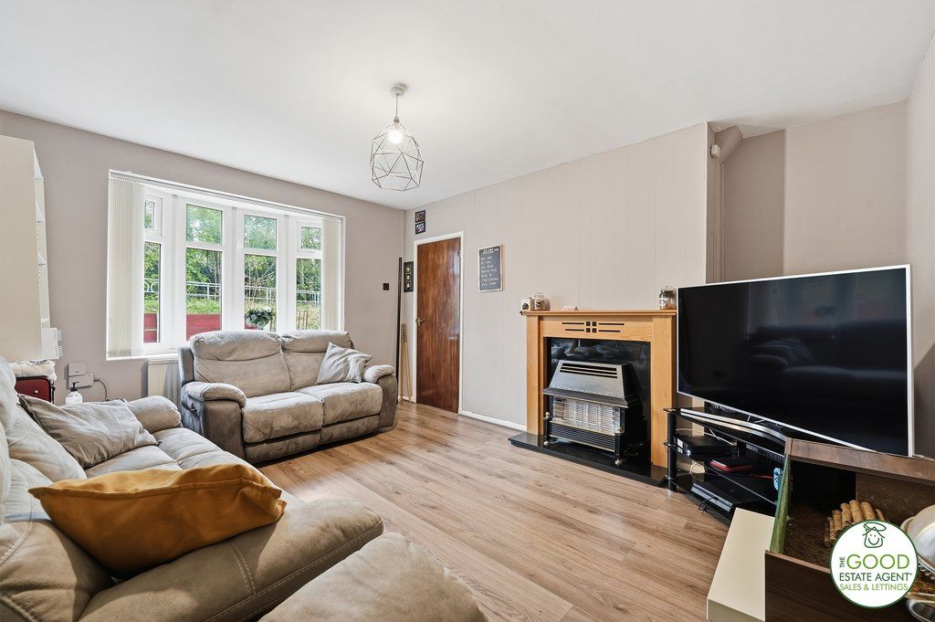 Property photo 2 of 26