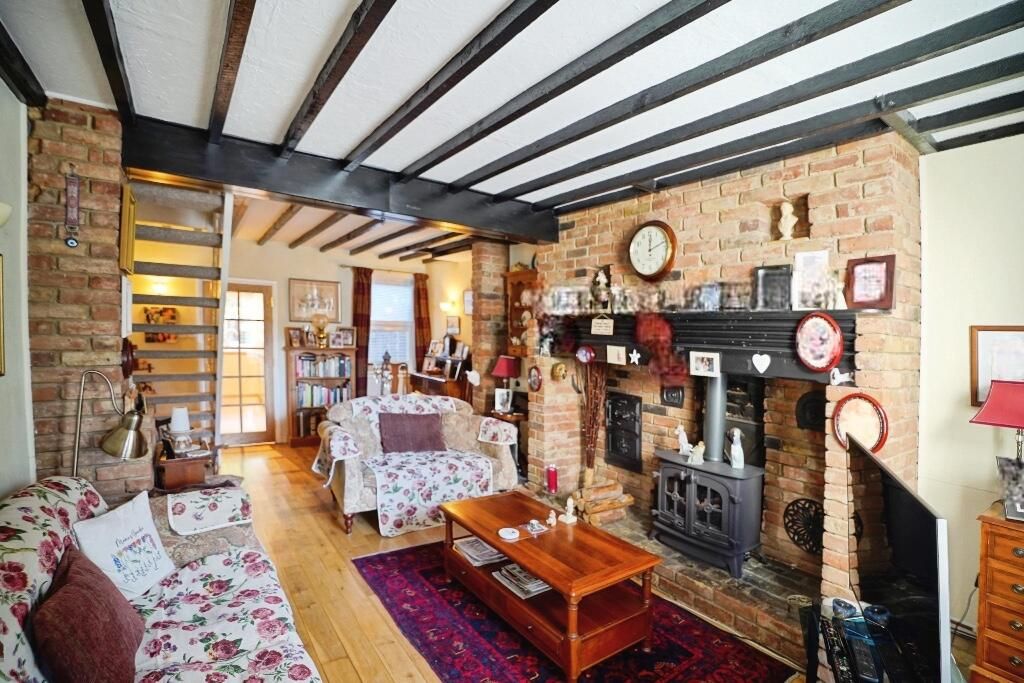 Property photo 2 of 17