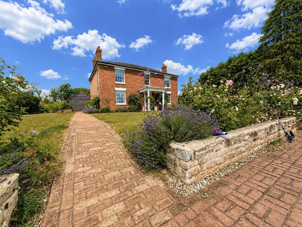 Property photo 1 of 34 Exterior 2.Jpg