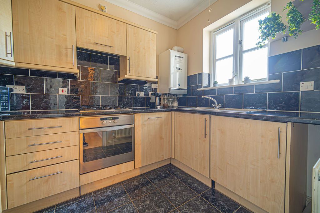 Property photo 3 of 19