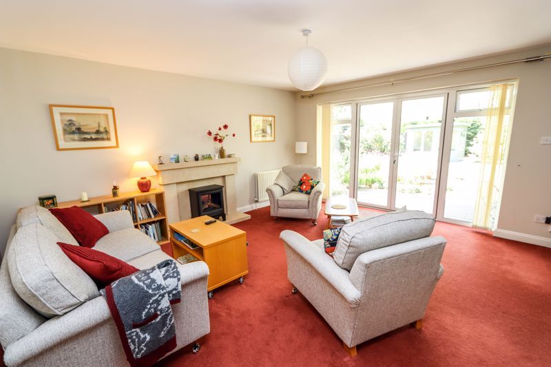 Property photo 2 of 21 Sitting Room