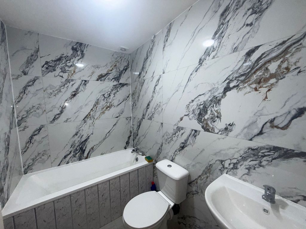 Property photo 1 of 4 Bathroom