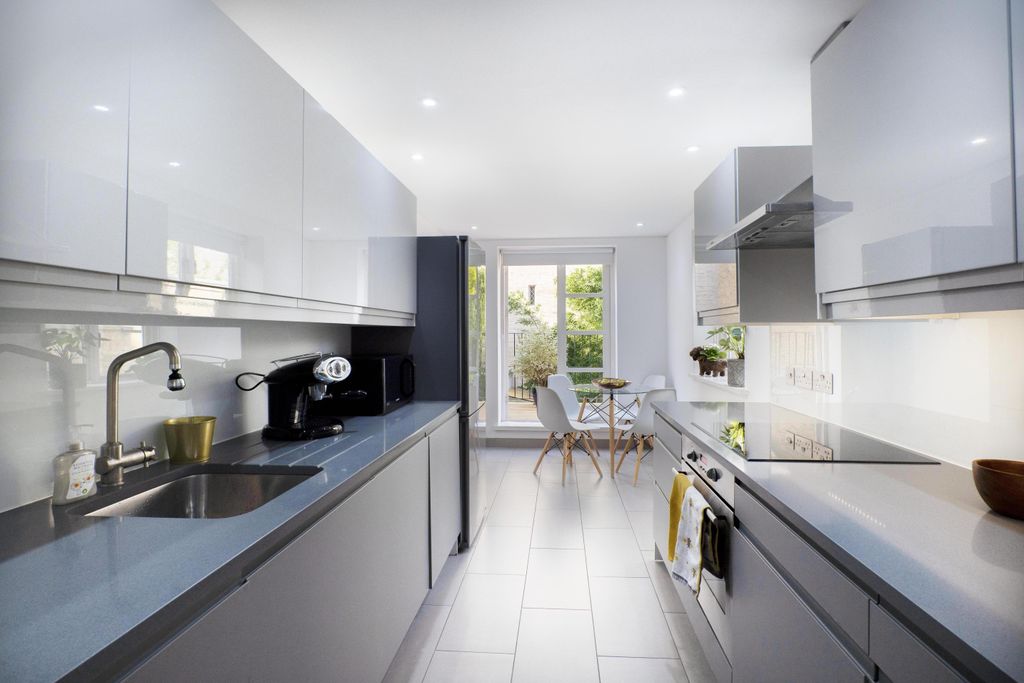 Property photo 2 of 10 Gallery