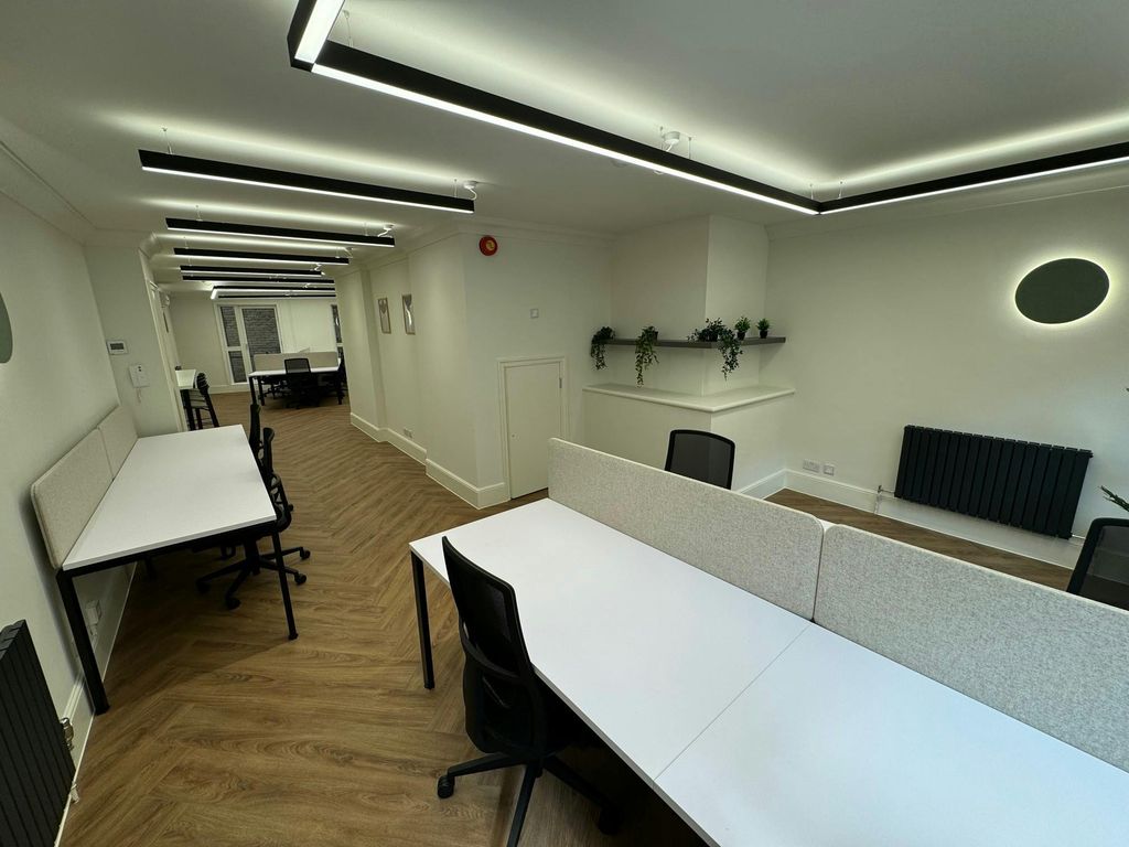 Property photo 3 of 10 45 Britton St  Ima4.Jpg