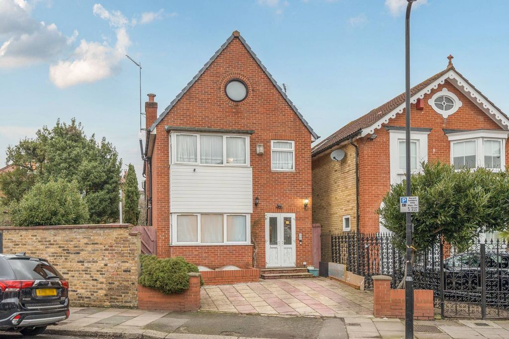 Property photo 1 of 20