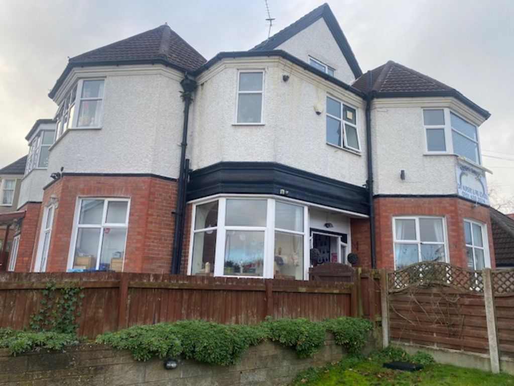 Property photo 2 of 44