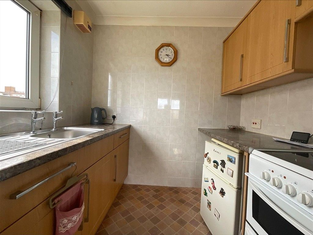 Property photo 2 of 5 Kitchen