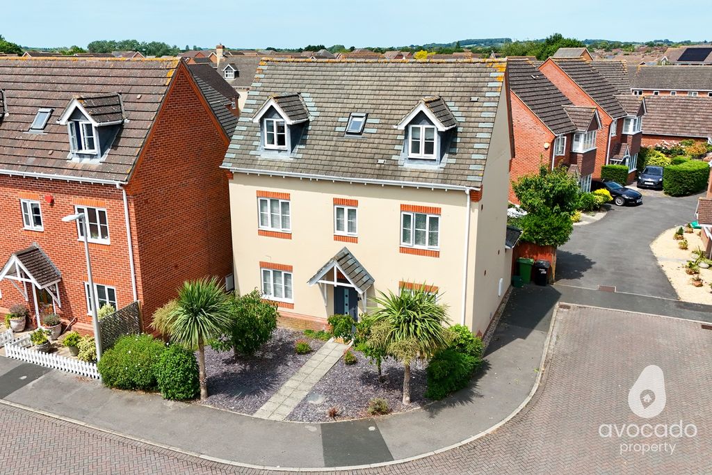 Property photo 1 of 16 3641921