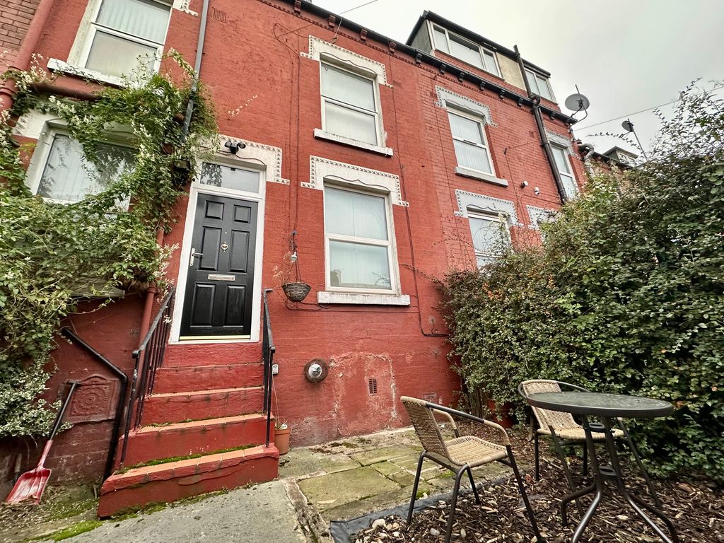 Property photo 1 of 9 Image