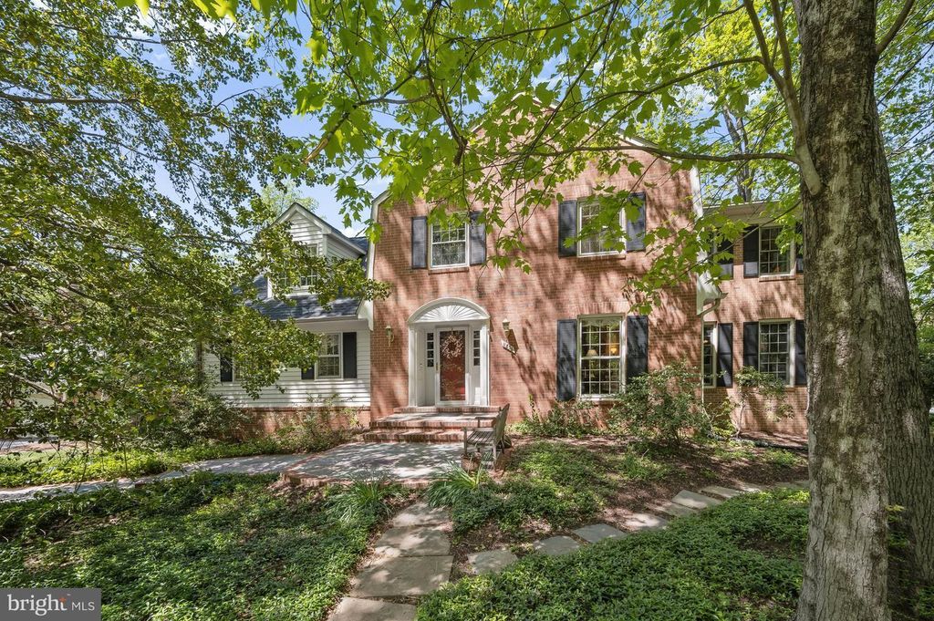 Property photo 1 of 22