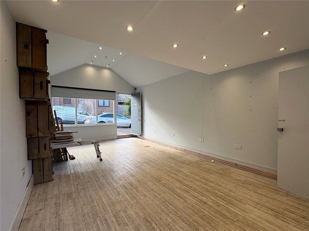 Property photo 3 of 13 Picture No. 18