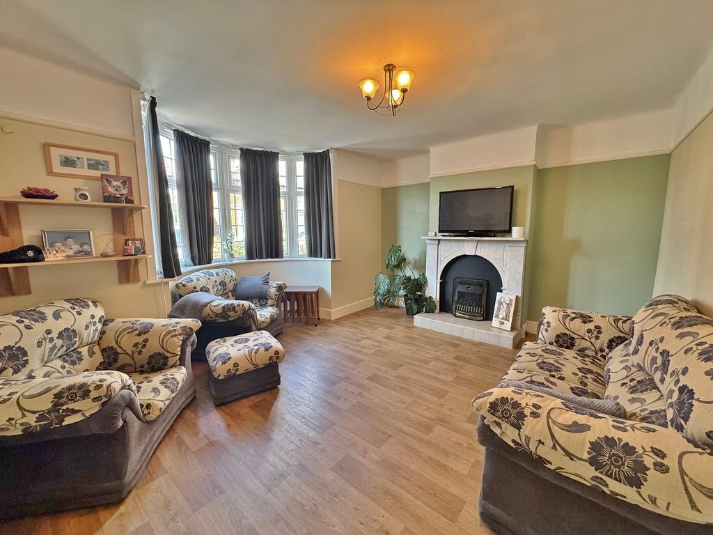 Property photo 2 of 24