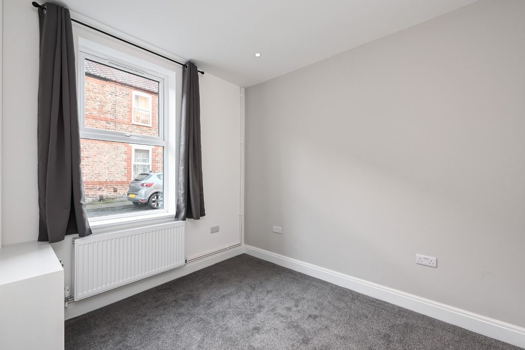 Property photo 3 of 10 Picture 3