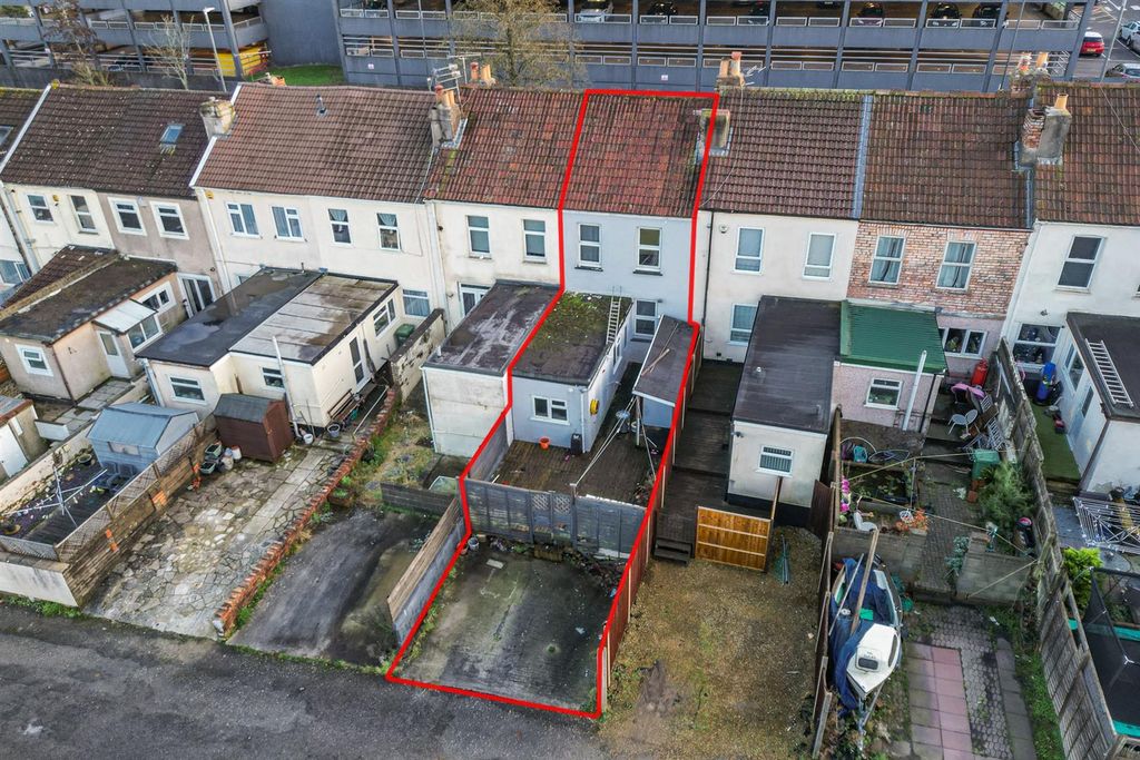 Property photo 3 of 32 17 Kimberley Road Kingswood, Bristol, Bs15 1Rg | F