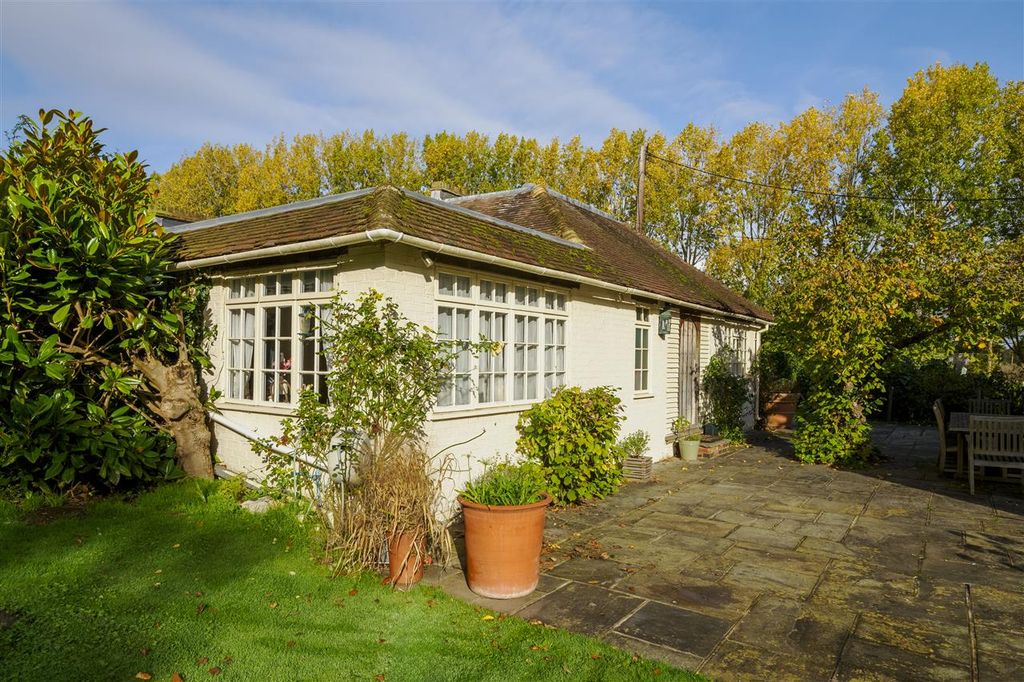 Property photo 3 of 15