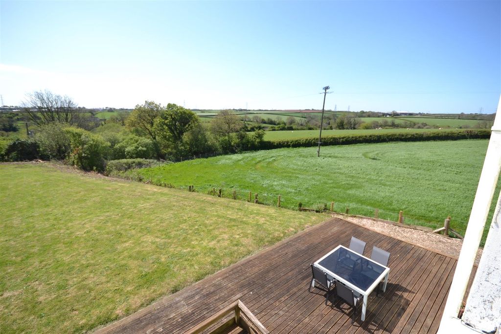Property photo 2 of 28 29.Jpg