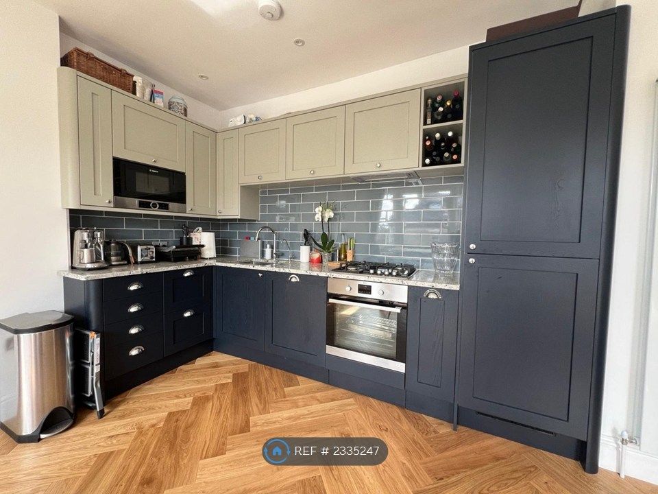 Property photo 2 of 17 Kitchen
