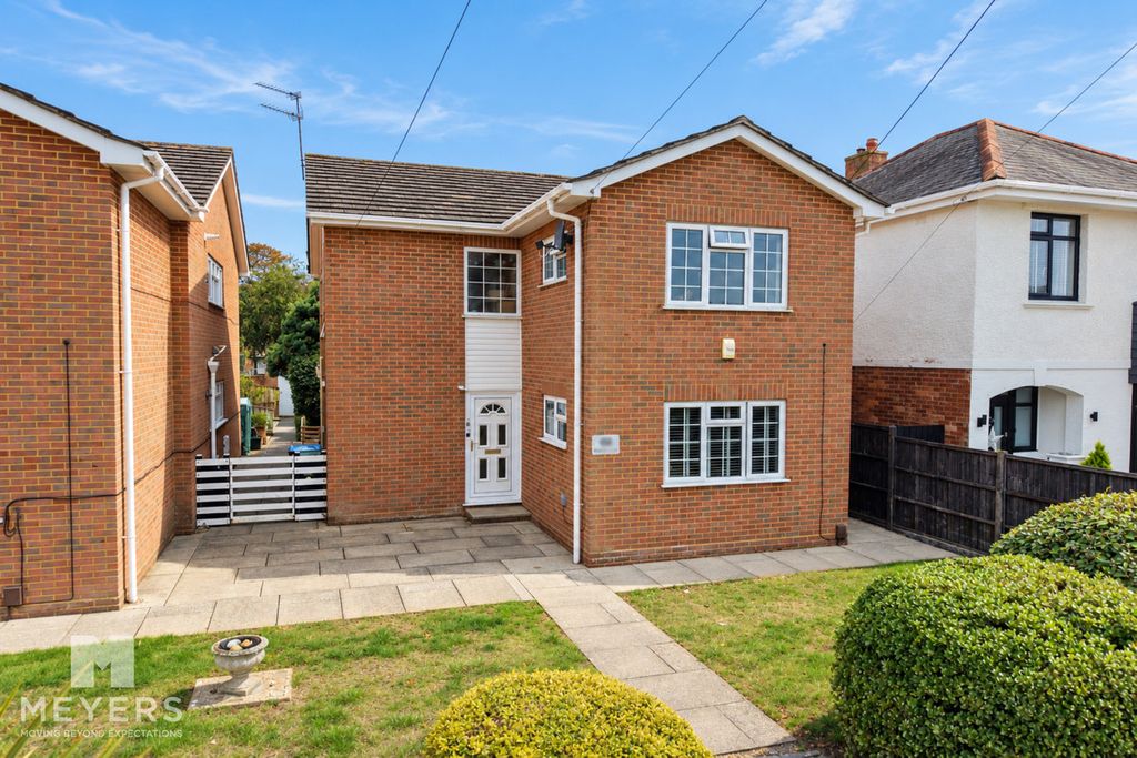 Property photo 1 of 27