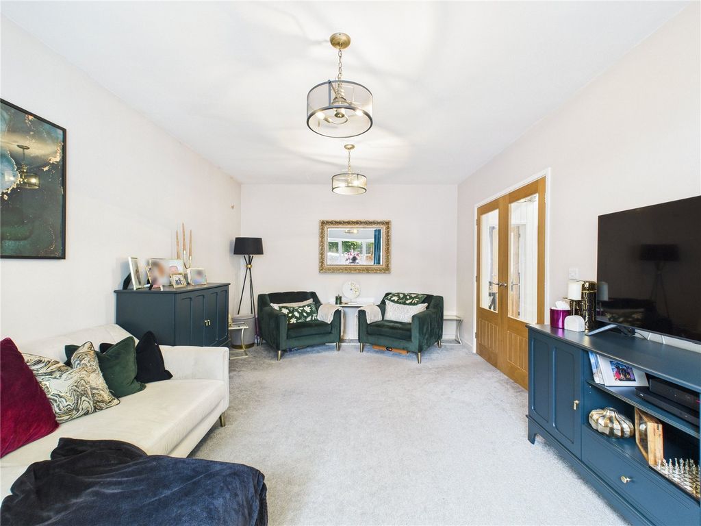 Property photo 1 of 24 Picture No. 04