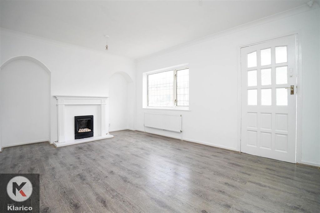 Property photo 2 of 14 Photo.Jpg