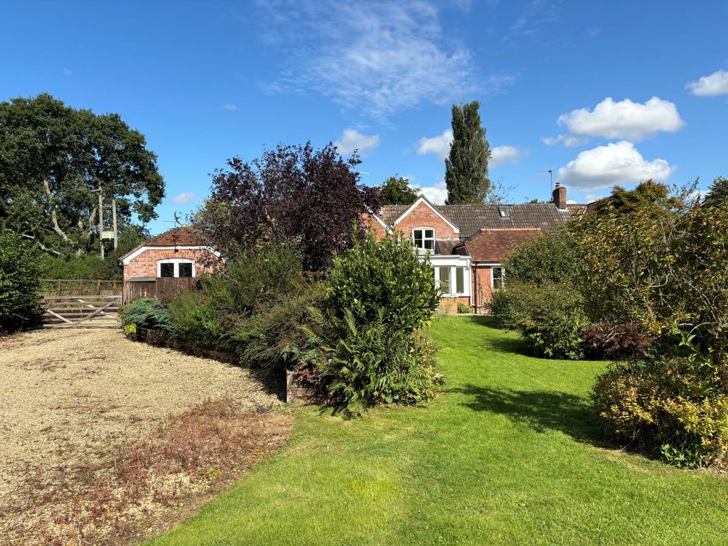 Property photo 2 of 12