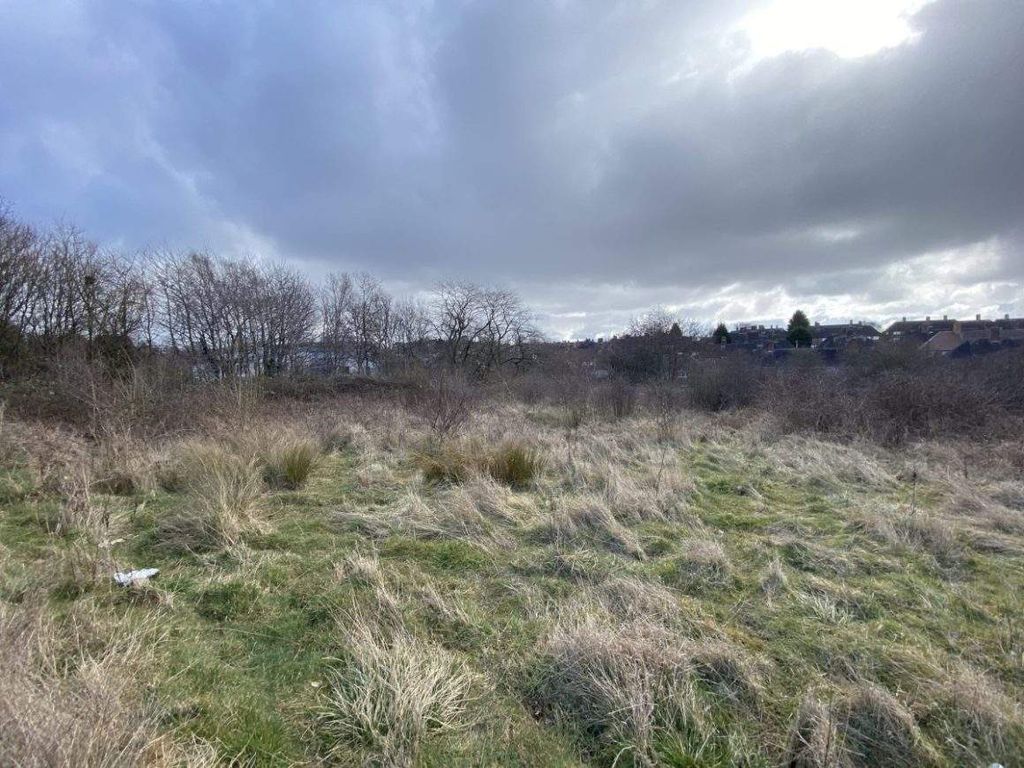 Property photo 2 of 3