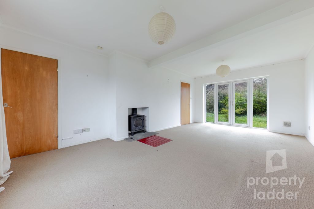 Property photo 2 of 16 Pl