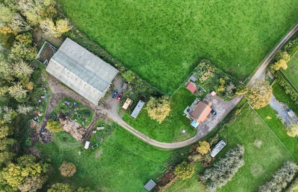 Property photo 3 of 44