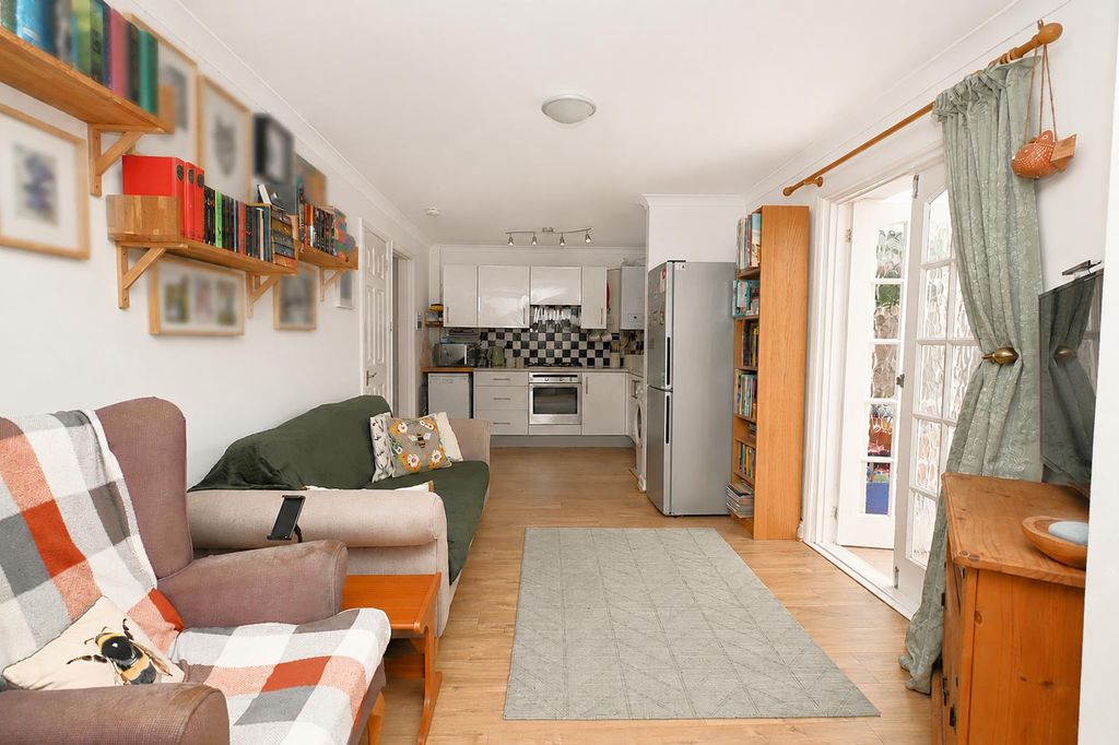 Property photo 2 of 15