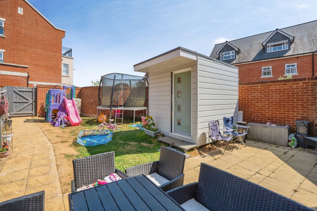 Property photo 3 of 19 Pbox-Img.Jpg