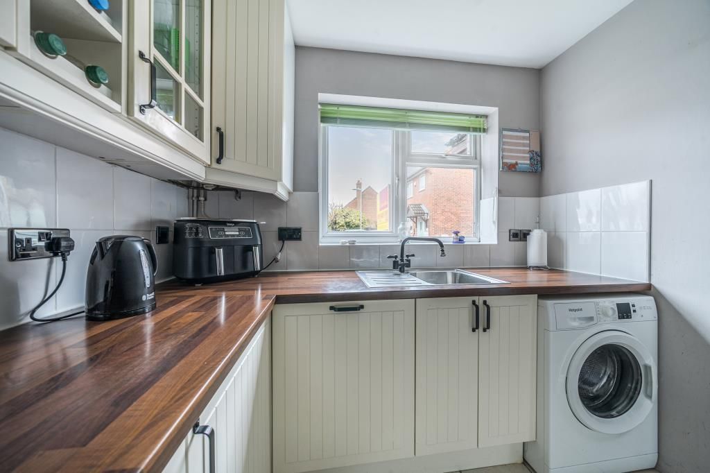 Property photo 2 of 22 Kitchen