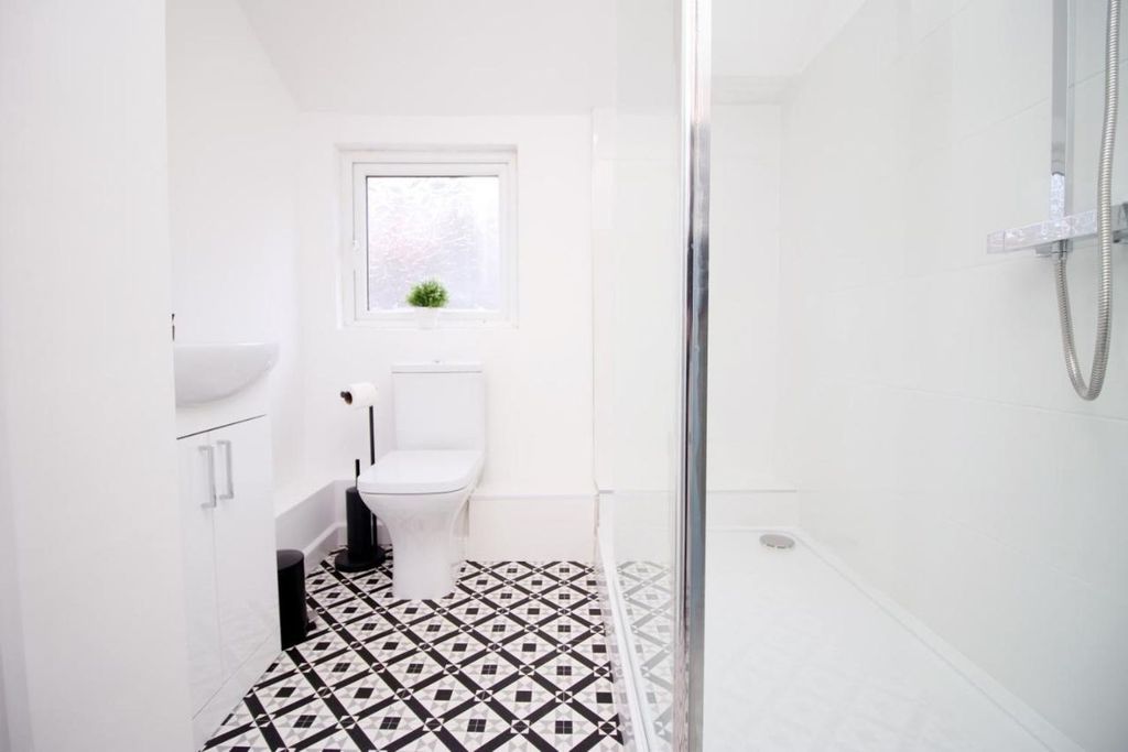 Property photo 2 of 6 Bathroom Two