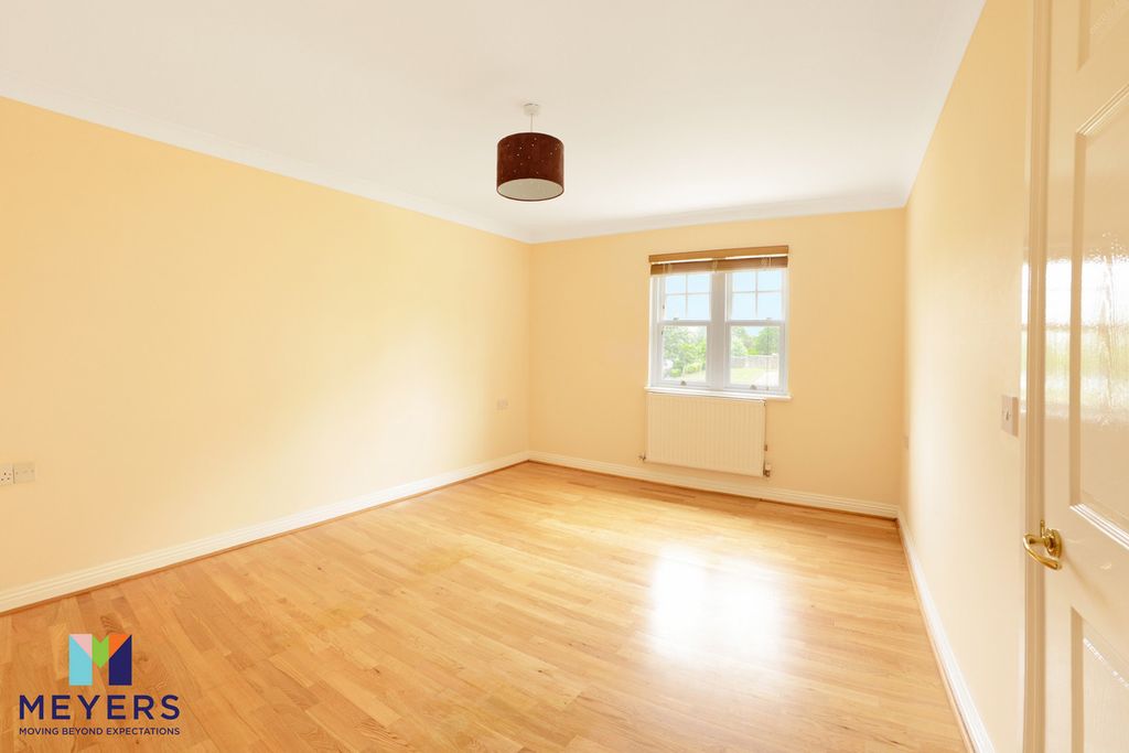 Property photo 3 of 6